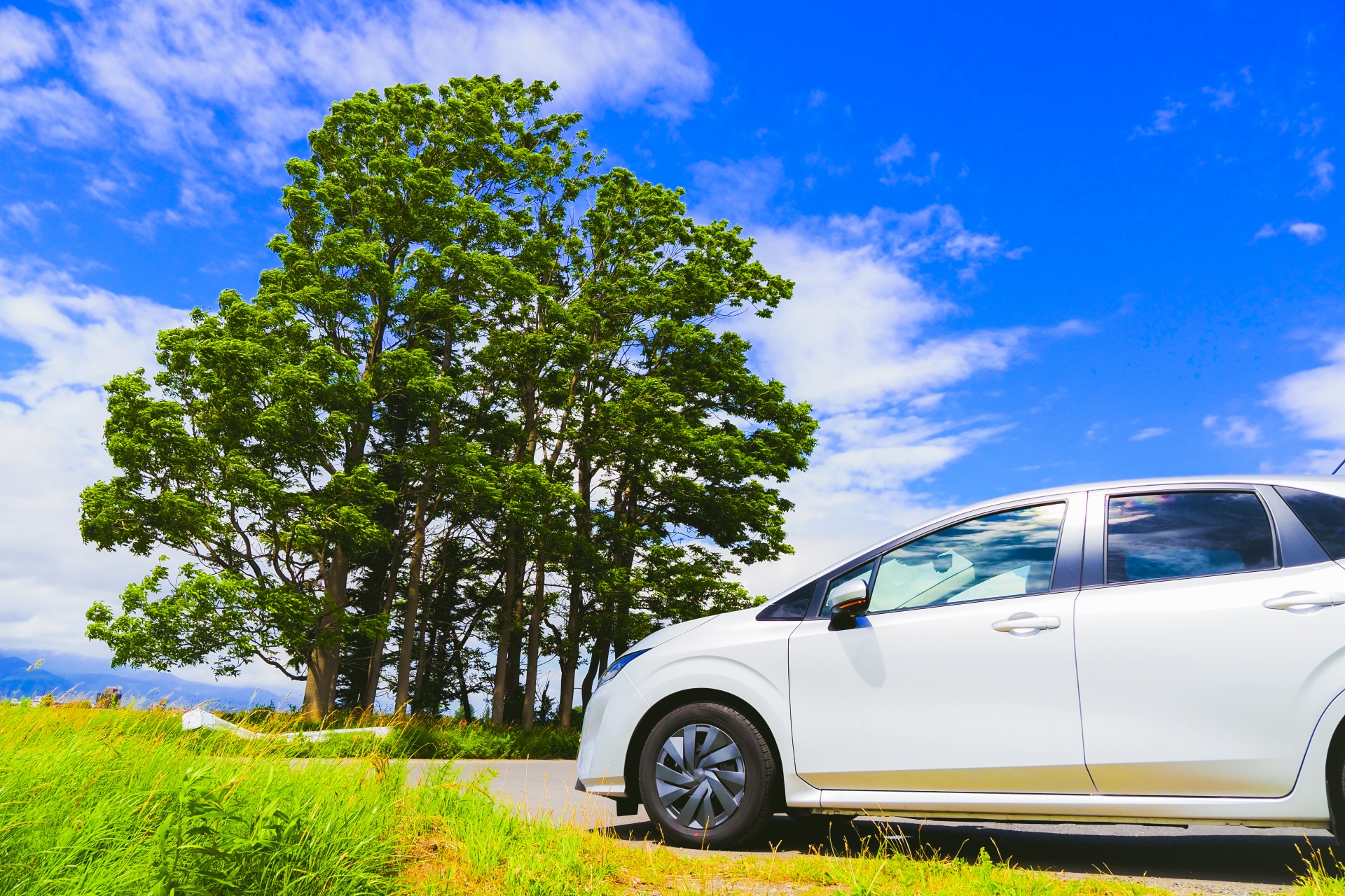 レンタカーを一ヶ月借りるといくらになる？料金相場とお得な借り方！