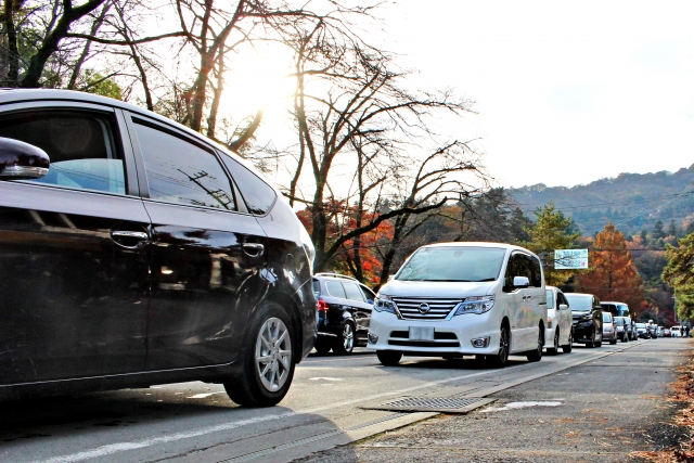 レンタカー料金、相場はいくら？仕組みを理解してお得に借りるコツ